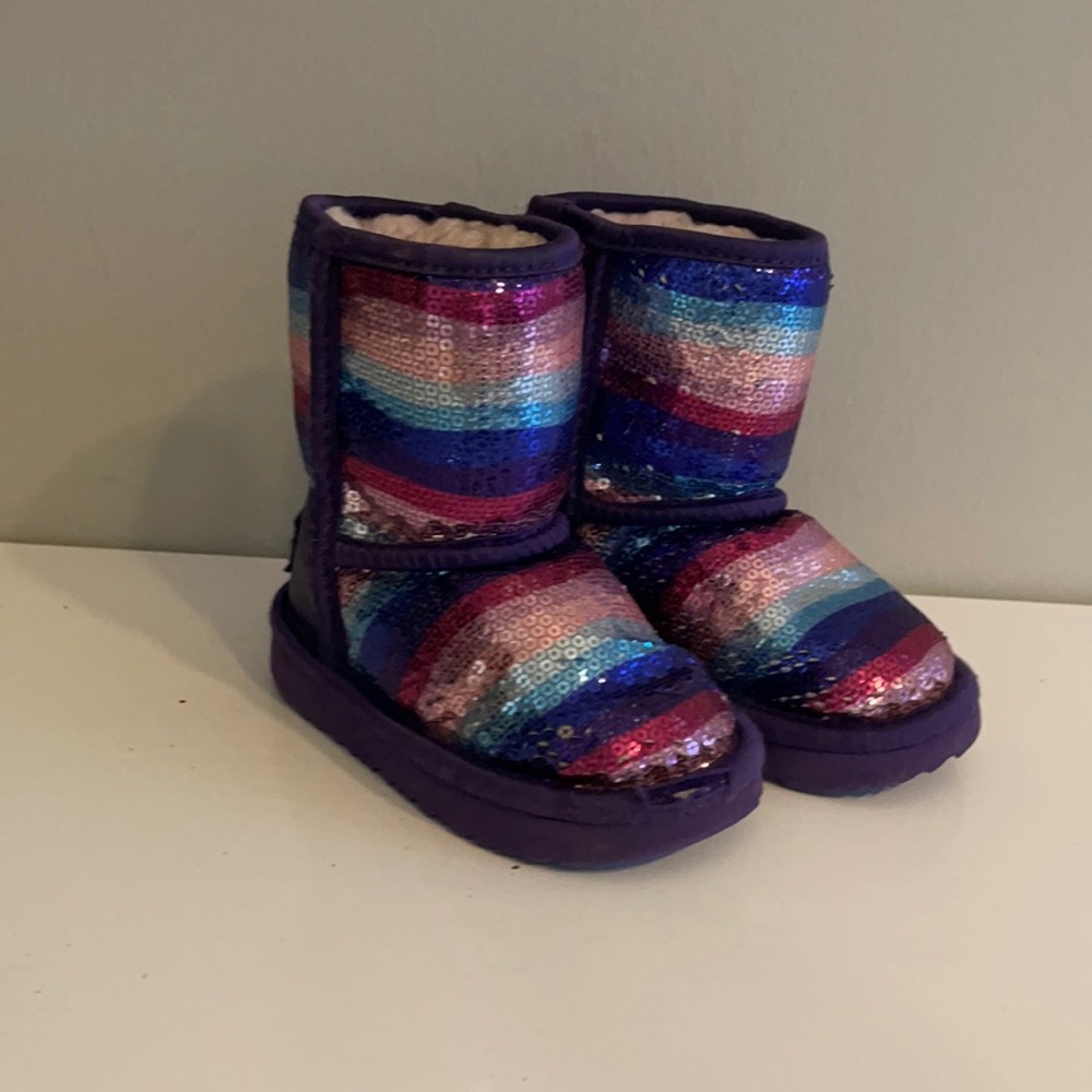 SIZE 6 Toddler Sequin UGGS